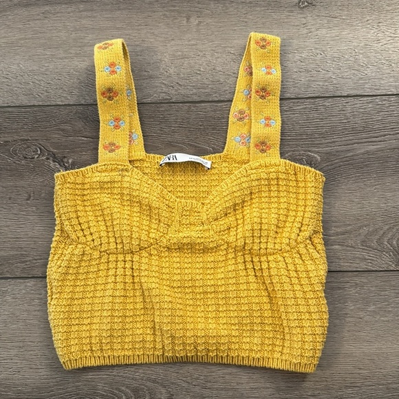 Zara Yellow Embroidered Floral V-Neck Sleeveless Knit Cropped Tank Top m - Picture 3 of 4
